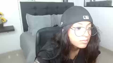 vane online show from 09.15.25