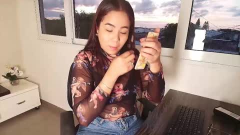 Victoria online show from 10.18.25