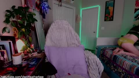 Violet Weatherbee online show from 12.22.24