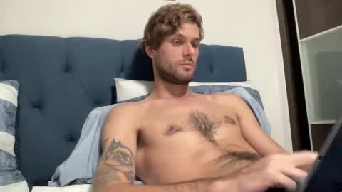 Snapshot of vegassangel chatting on 09.21.25 Joeyyy online show from 09.21.25