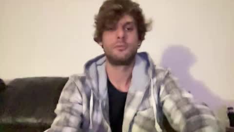 Snapshot of vegassangel chatting on 10.28.25 Joeyyy online show from 10.28.25