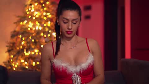 Snapshot of velvettangel chatting on 12.18.24 Adalline online show from 12.18.24