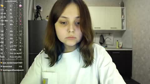 Snapshot of vendymories chatting on 01.12.25 eva 3 online show from 01.12.25