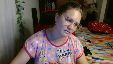 Snapshot of venecasexy44 chatting on 10.09.25 venecasexy44 online show from 10.09.25