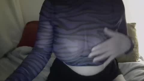 Snapshot of venusica90 chatting on 03.10.25 venusica90 online show from 03.10.25