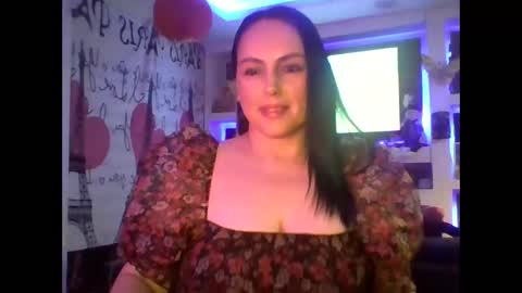 Snapshot of venusina07 chatting on 10.12.25 VENUSINA07 online show from 10.12.25