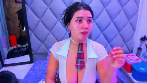 Venusowen  online show from 11.29.25