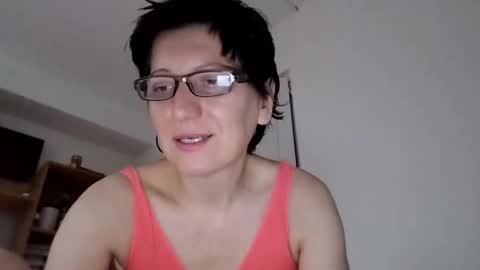 Snapshot of vera_elle chatting on 10.09.25 Vera online show from 10.09.25