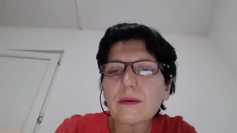 Snapshot of vera_elle chatting on 10.13.25 Vera online show from 10.13.25