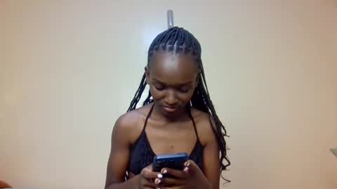 Snapshot of verah_vee chatting on 10.04.25 verah online show from 10.04.25