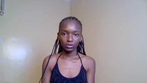 Snapshot of verah_vee chatting on 10.05.25 verah online show from 10.05.25
