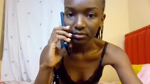 Snapshot of verah_vee chatting on 10.08.25 verah online show from 10.08.25