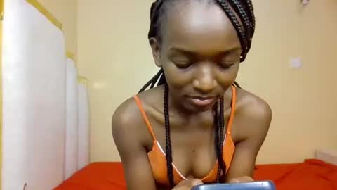 Snapshot of verah_vee chatting on 10.16.25 verah online show from 10.16.25
