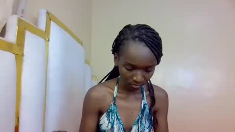 Snapshot of verah_vee chatting on 10.17.25 verah online show from 10.17.25