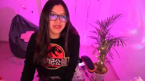 Snapshot of verolake chatting on 02.22.25 Verolake online show from 02.22.25