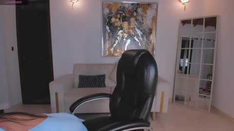 Snapshot of veronicacruz1 chatting on 01.11.25 Vero online show from 01.11.25