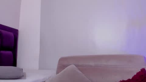 Snapshot of veronicagilss chatting on 01.23.25 Veronica Gills online show from 01.23.25