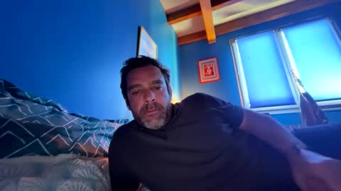 Snapshot of versatilebi7 chatting on 10.11.25 versatilebi7 online show from 10.11.25