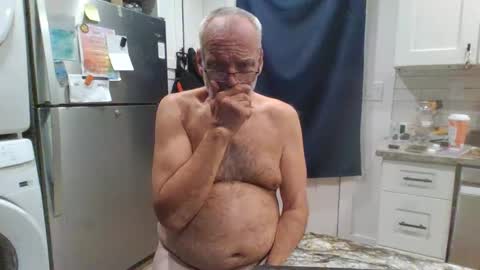 Snapshot of verysmallpeni chatting on 12.26.24 verysmallpeni online show from 12.26.24