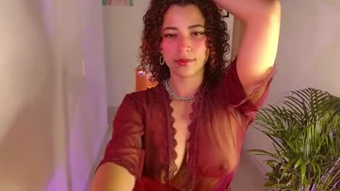 Snapshot of vicky_crazy chatting on 02.01.25 Vicky  online show from 02.01.25