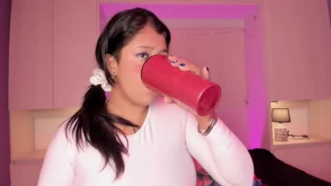 Snapshot of vicky_ruiz chatting on 01.15.25 V I C K Y online show from 01.15.25