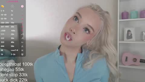Snapshot of vickyfuckingdoll chatting on 10.09.25 vickyfuckingdoll online show from 10.09.25