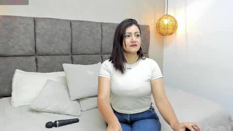 victoria  online show from 11.02.25