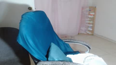 Snapshot of victoria_miler chatting on 01.26.25 VICKY online show from 01.26.25