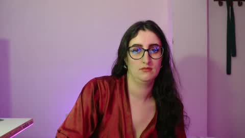 Victoria online show from 10.25.25