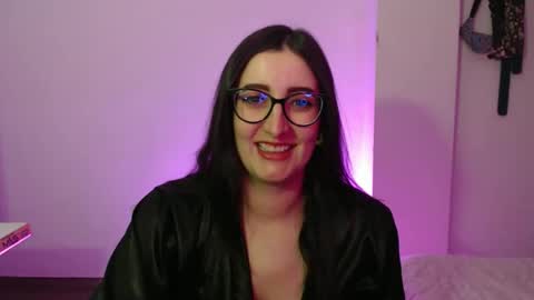 Victoria online show from 11.06.25