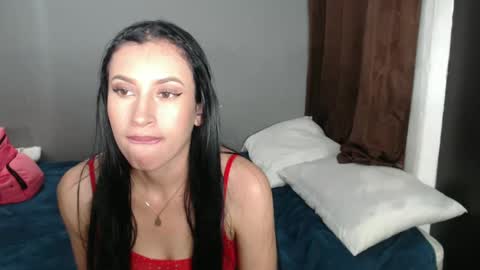 Snapshot of victorialeens chatting on 12.14.24 VICTORIA online show from 12.14.24