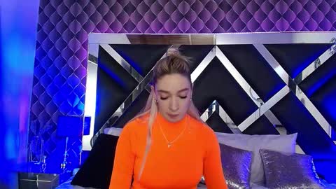 victtoria lee online show from 10.27.25