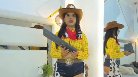 Snapshot of viic_stonee chatting on 10.31.25 Viic  online show from 10.31.25