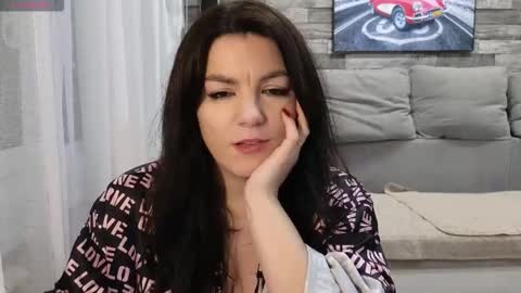 follow my fansly  online show from 11.24.25