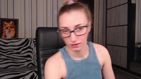 Snapshot of vikaericka chatting on 03.09.25 Vika online show from 03.09.25