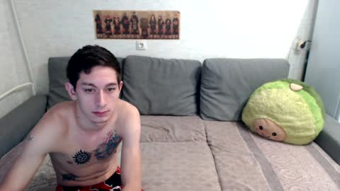 Snapshot of vikimax69 chatting on 12.18.24 max-and-nika online show from 12.18.24