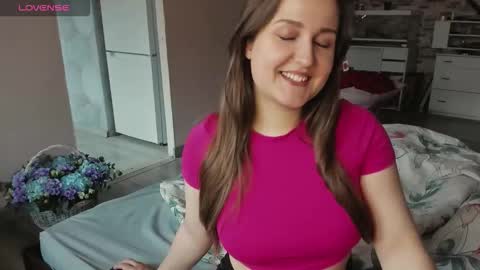 Snapshot of vikki_snake chatting on 10.30.25 VikkiSnake online show from 10.30.25