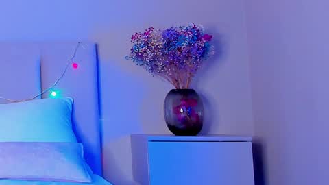 VIKKI online show from 01.14.25