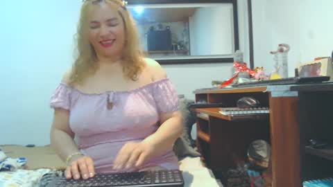 VIKKKTORIAAA online show from 02.04.25