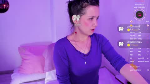 Snapshot of viktoriakiss chatting on 12.20.24 viktoriakiss online show from 12.20.24