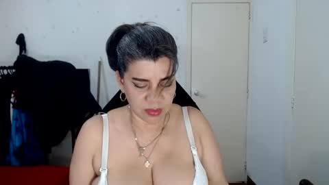 Snapshot of vikyadams chatting on 03.07.25 VIKY ADAMS online show from 03.07.25