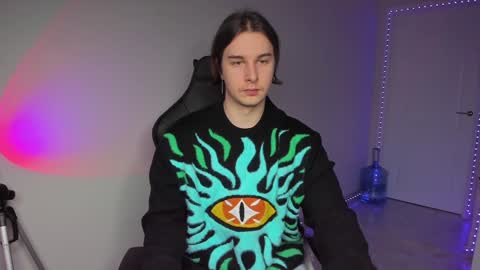 Vincent Strong online show from 12.16.24