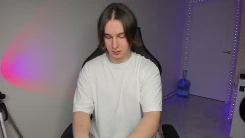 Vincent Strong online show from 12.24.24