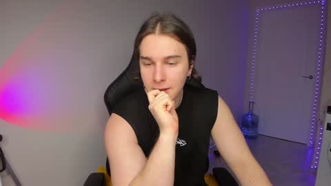 Vincent Strong online show from 12.27.24