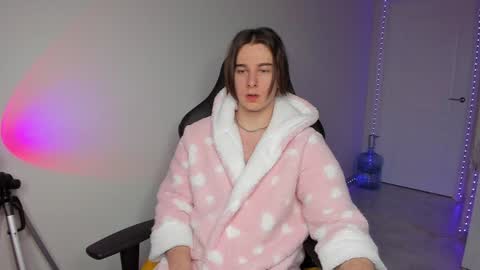 Vincent Strong online show from 01.03.25