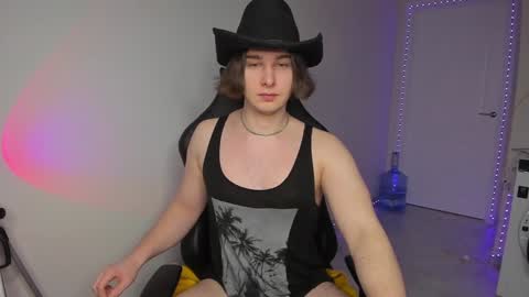 Vincent Strong online show from 01.08.25