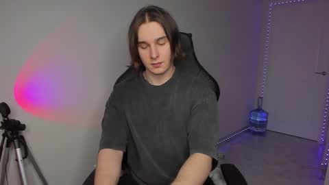 Vincent Strong online show from 01.15.25