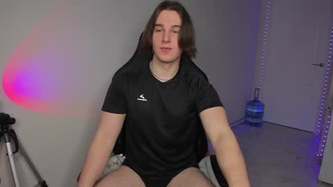 Vincent Strong online show from 01.17.25