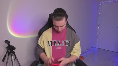 Vincent Strong online show from 02.13.25