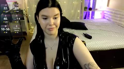 Snapshot of viola_bunny chatting on 09.10.25 Viola Bunny online show from 09.10.25